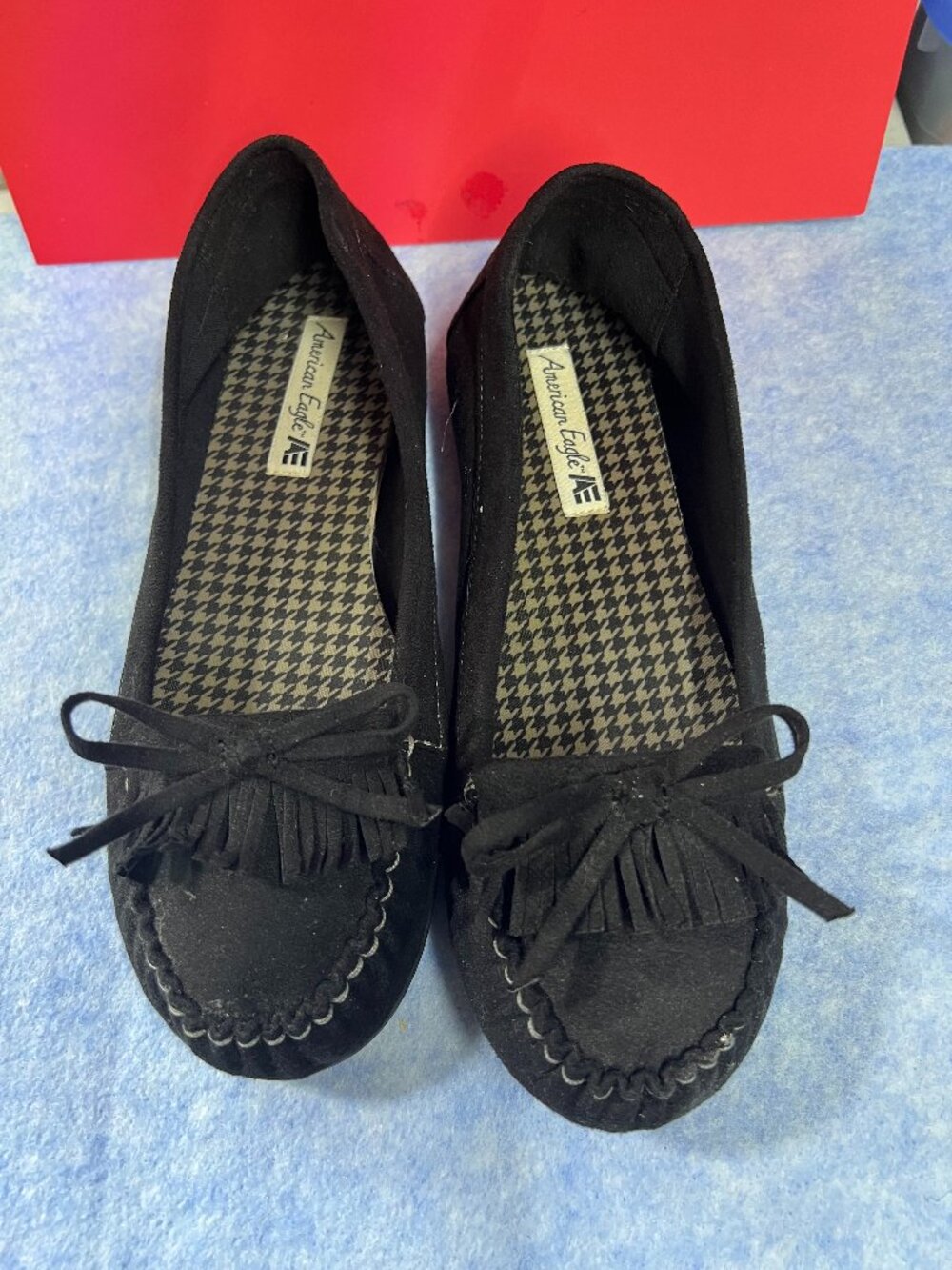 American Eagle Black Moccasins - SZ 8.5